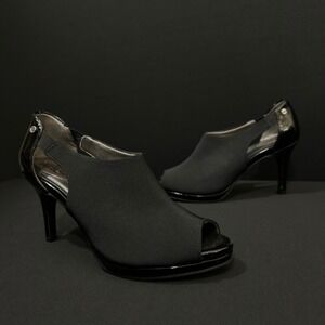 NWOT! Life Stride Soft System Heels Pumps Slingback Open‎ Toe Black Size 8M